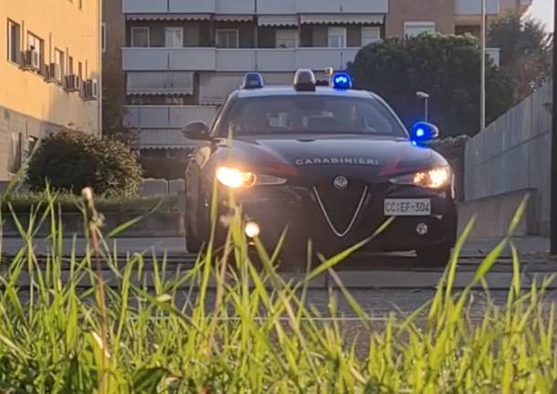 rapina pistola carabinieri