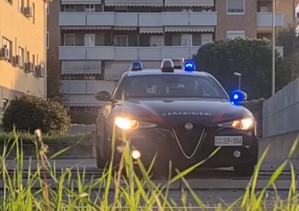 rapina pistola carabinieri