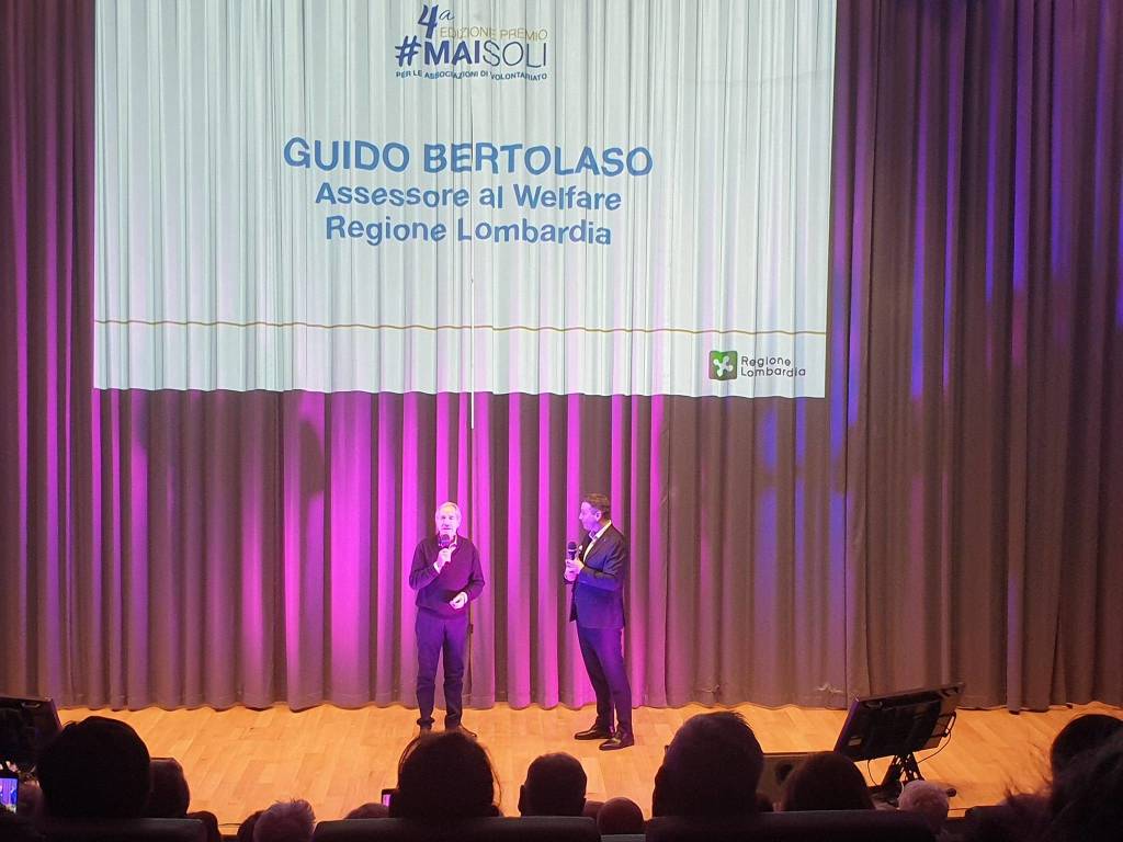 Regione Lombardia premia l'associazione legnanese Il Sole nel Cuore con il riconoscimento "Mai Soli"