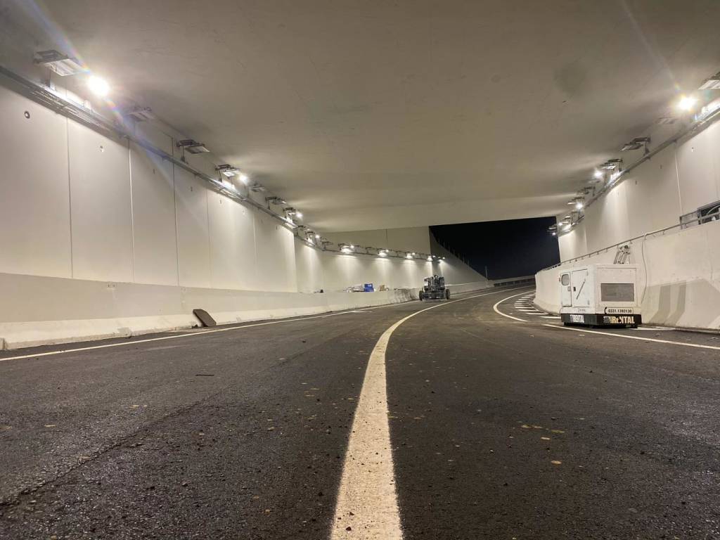 Rotonda e svincolo autostradale, sopralluogo all'alba di sindaco e assessore