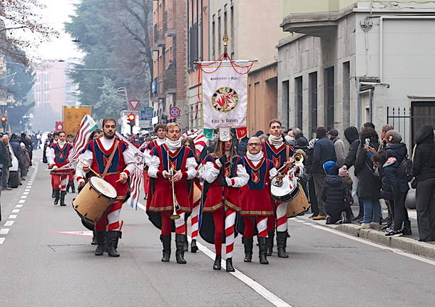 A Saronno sfilano in 500 per la rievocazione storica di Sant'Antonio