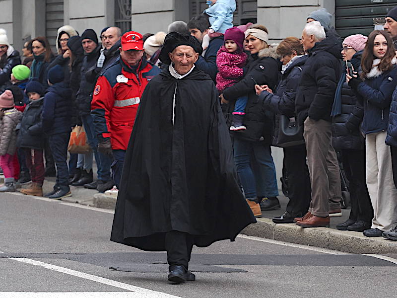 A Saronno sfilano in 500 per la rievocazione storica di Sant'Antonio