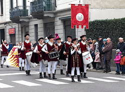 A Saronno sfilano in 500 per la rievocazione storica di Sant'Antonio