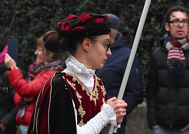 A Saronno sfilano in 500 per la rievocazione storica di Sant’Antonio