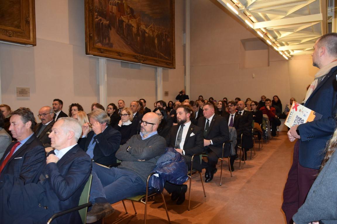 Al Castello inaugurata la mostra dedicata alla sfilata del Palio di Legnano