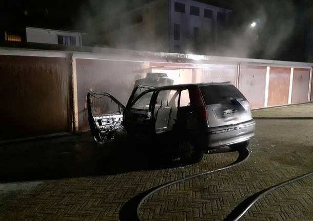 Auto infiamme a Canegrate- 5 gennaio 2023