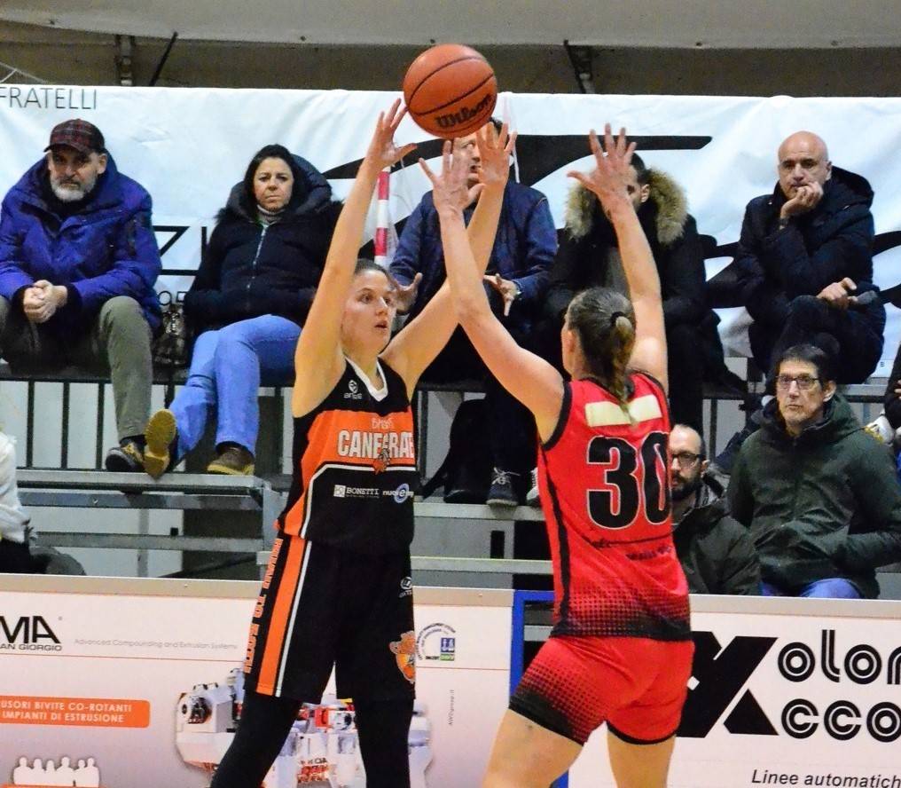 Basket - Canegrate vince il big-match contro Varese (61-46)