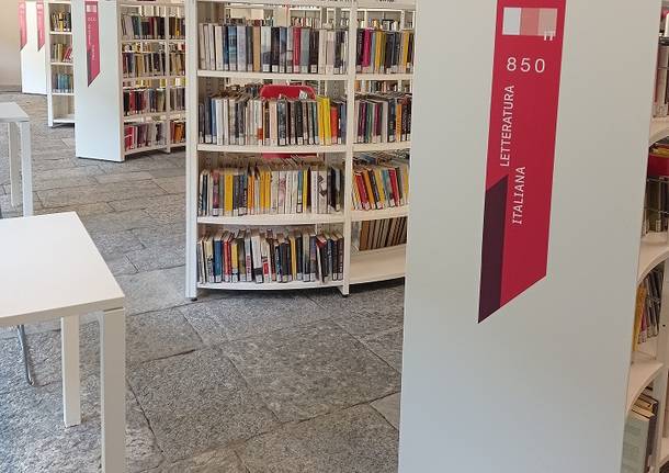 biblioteca arona