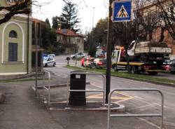 camioncino in panne in via adriatico a varese