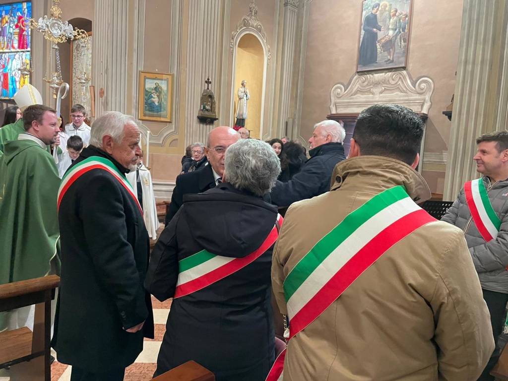 Il paese saluta il nuovo campanile