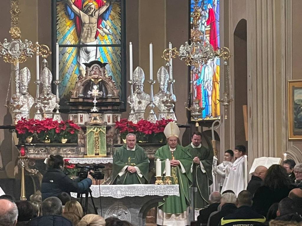 Il paese saluta il nuovo campanile