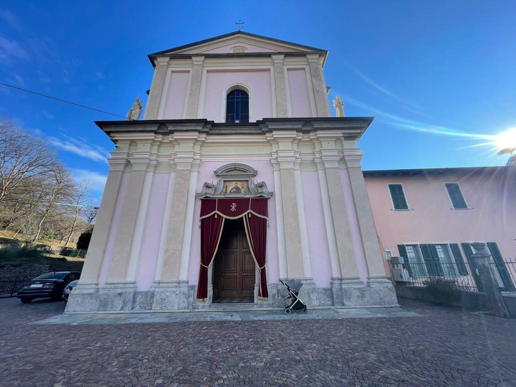 Il paese saluta il nuovo campanile