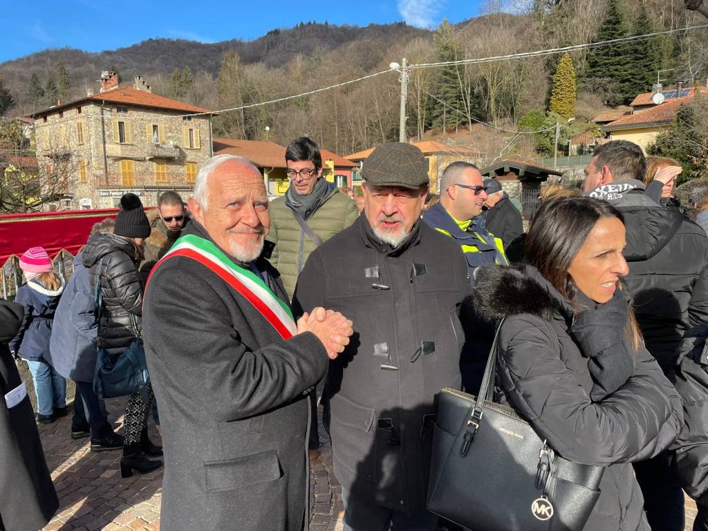Il paese saluta il nuovo campanile