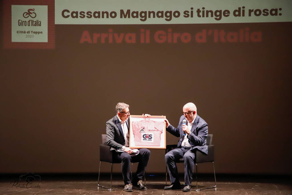 Cassano Magnago, la presentazione della tappa del Giro d\'Italia