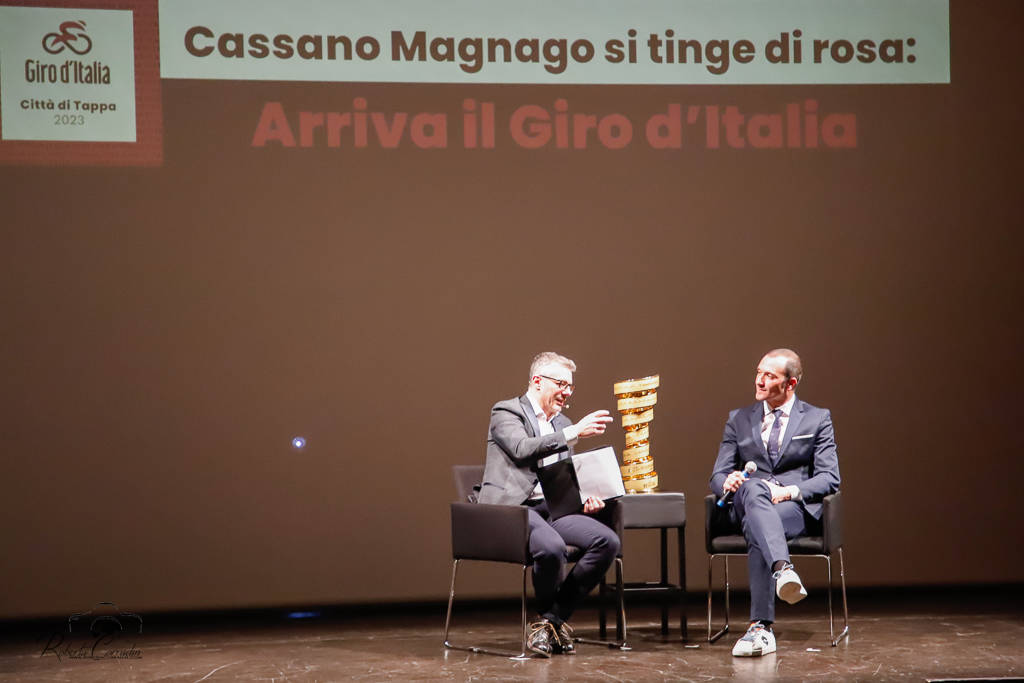 Cassano Magnago, la presentazione della tappa del Giro d\'Italia