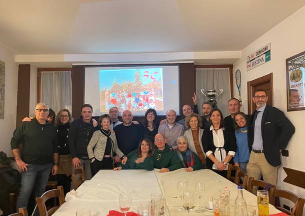 Ex compagni della media vidoletti si trovano dopo 40 anni