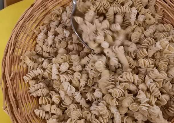 "Fatti della stessa pasta", la solidarietà a Castellanza arriva con un piatto di pasta 