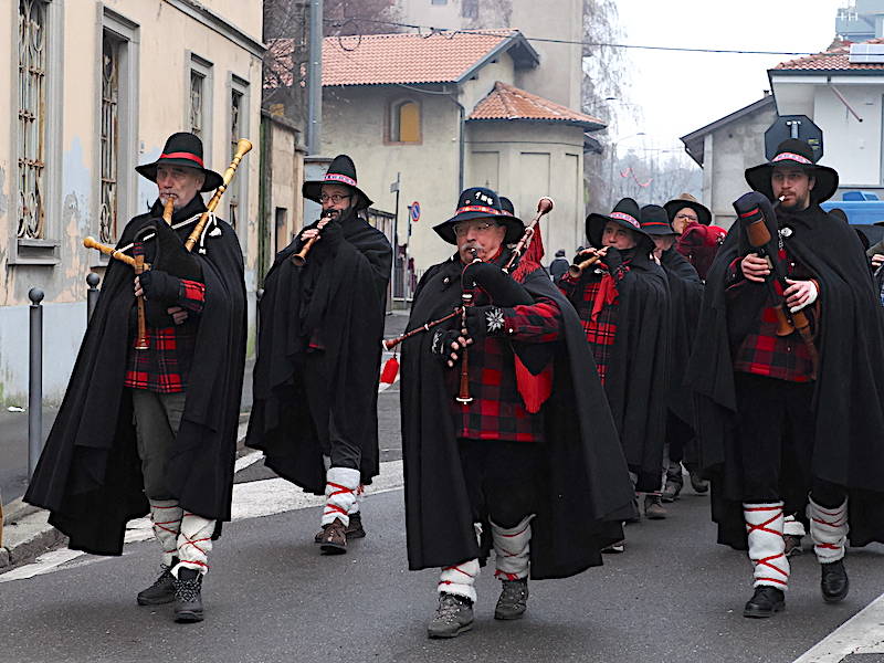 I volti della sfilata storica di sant’Antonio a Saronno