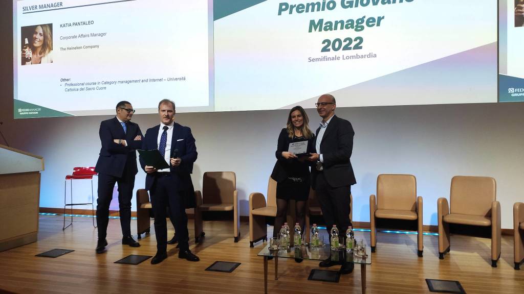 Il premio Giovane manager 2022 alla Leonardo di Vergiate