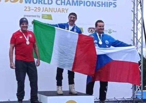 Simone Olivi campione del mondo di nuoto in acque gelide