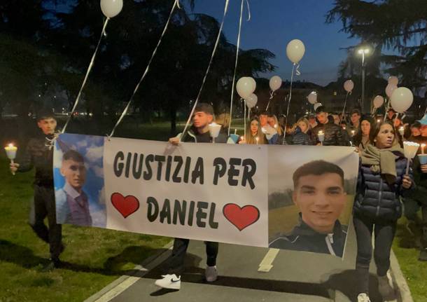 A Rho la fiaccolata in memoria di Daniel 