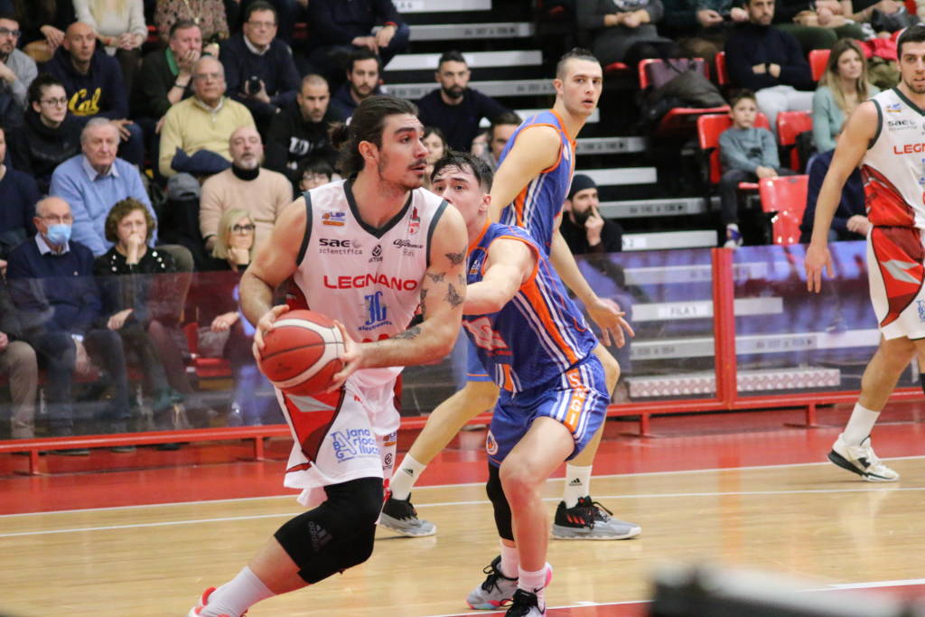 Basket - derby tra Legnano e Sangiorgese 