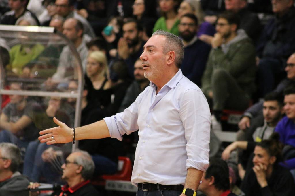 Basket: sfida tra Legnano e Vigevano 