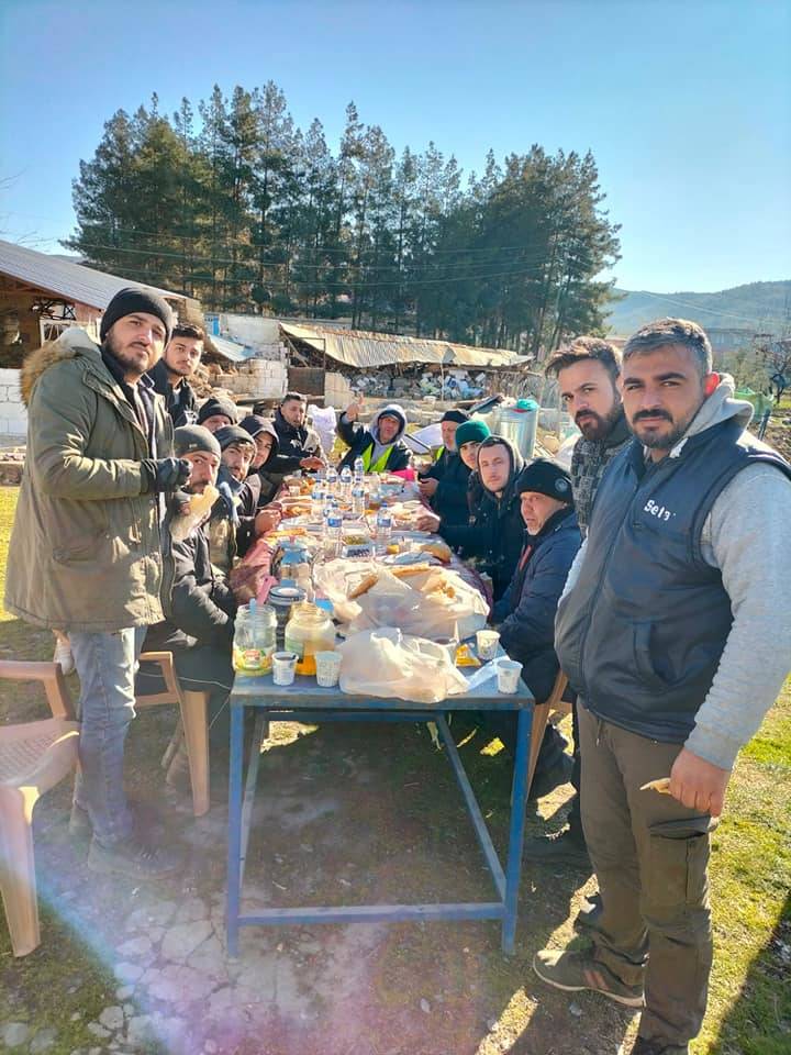 Da Saronno alla Turchia: il viaggio dei volontari del centro islamico per consegnare aiuti e beni di prima necessità