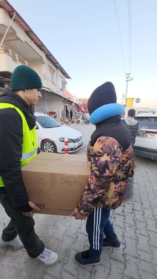 Da Saronno alla Turchia: il viaggio dei volontari del centro islamico per consegnare aiuti e beni di prima necessità