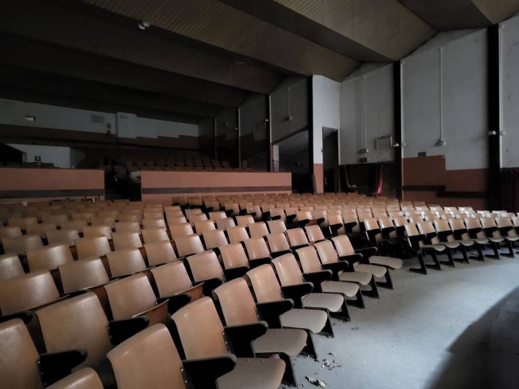 Dentro al Cinema Teatro La Torre di Rescaldina