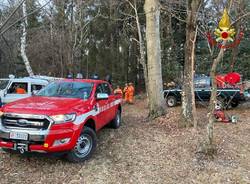 Incendio nel bosco a Cuasso al Piano, vigili del fuoco in azione