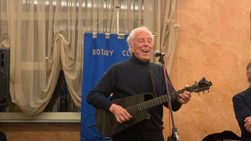 Mario Lavezzi "il varesotto" al Rotary 