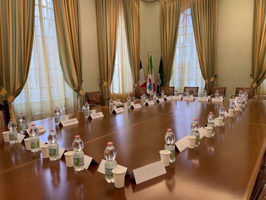 Tradate - Incontro con il segretario Molteni sullo spaccio nei boschi