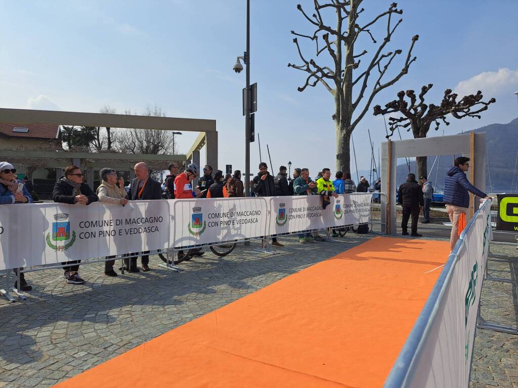 24esima edizione Trofeo Binda: la partenza da Maccagno