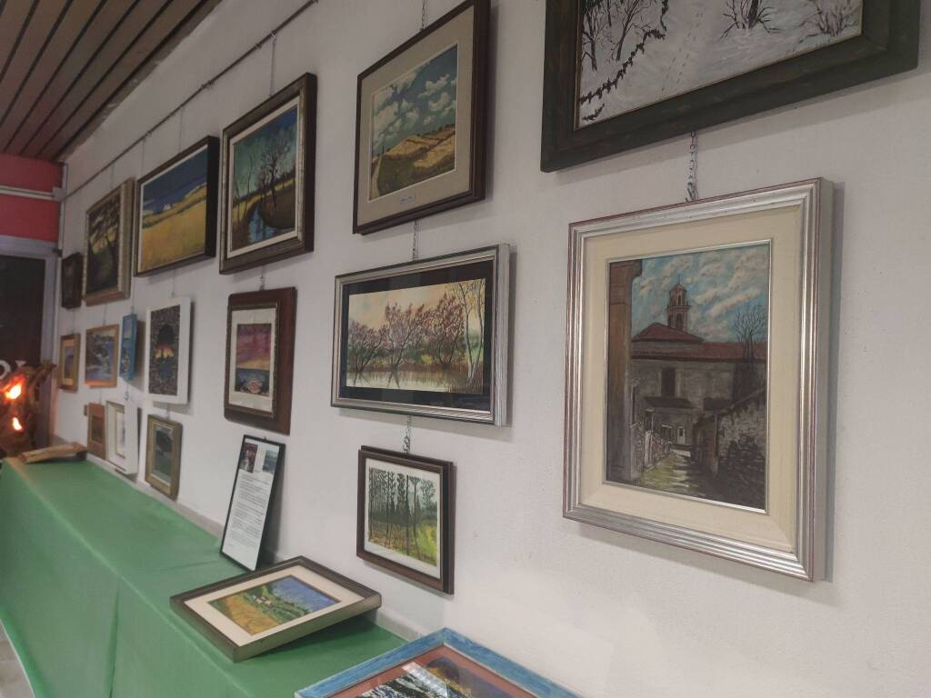 Alla "Soara" di Angera in mostra la via crucis in legno e le tele del Basso Verbano