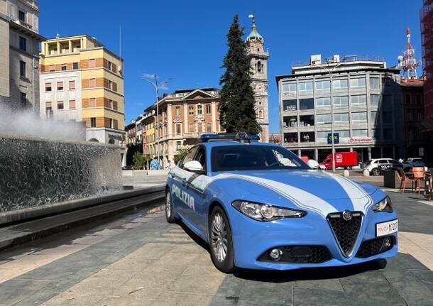 auto polizia centro varese