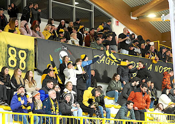 Hockey: Varese batte Bressanone nella gara 3 dei playoff