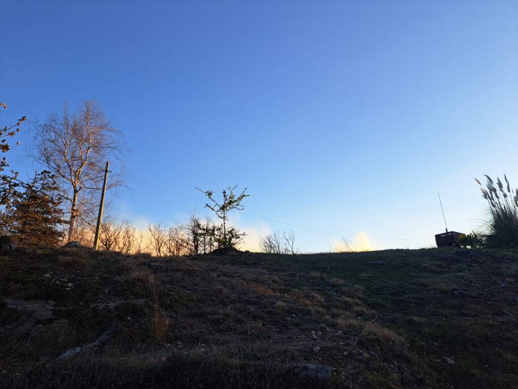 Incendio nei boschi di Montegrino Valtravaglia