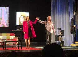 Corrado Tedeschi e Martina Colombari portano in scena "Montagne russe" al Tirinnanzi di Legnano
