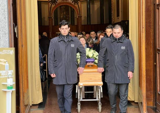 funerale carlo stelluti