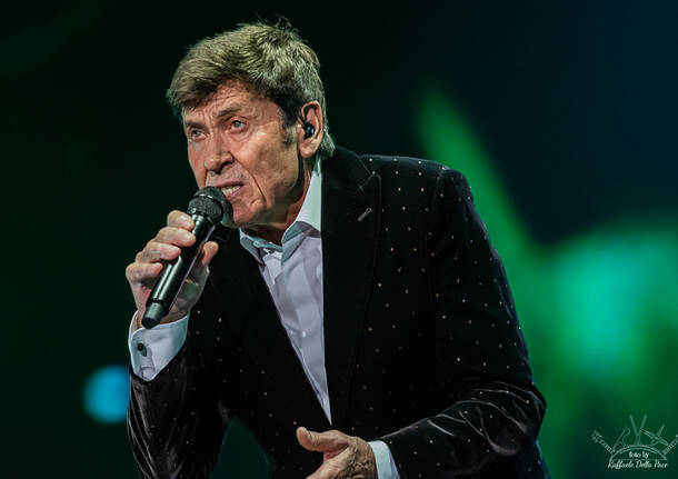 Gianni Morandi al Mediolanum Forum di Milano 