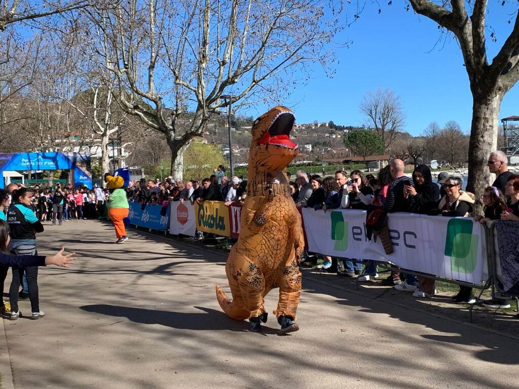 Il "mini trail" per i bambini a Gavirate
