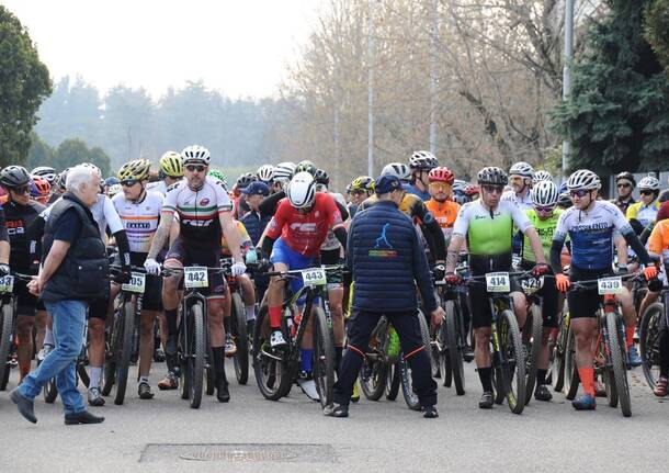 In 180 in mountain bike a Cerro Maggiore per la seconda prova del Master Cicli Pozzi