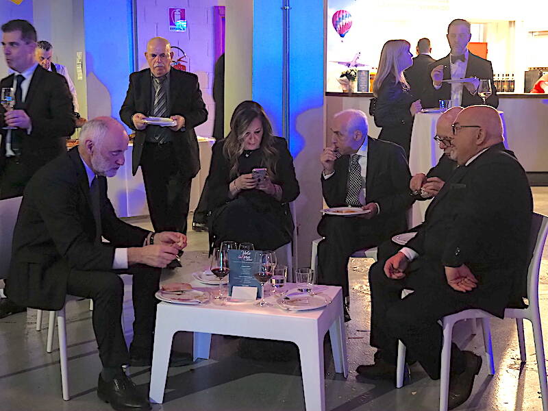 La cena in rosa a Volandia