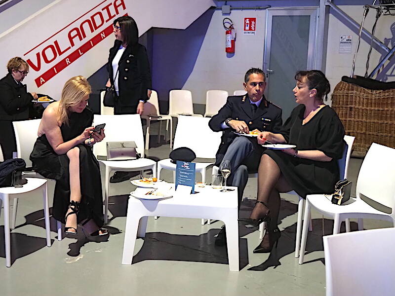 La cena in rosa a Volandia