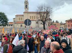 La manifestazione femminista a Varese