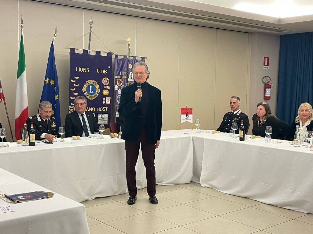Omaggio all'Arma con il generale Boccaccio e il fotografo Carlo Mari 