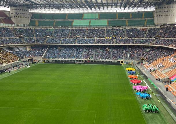 San Siro “invaso” dai cresimandi