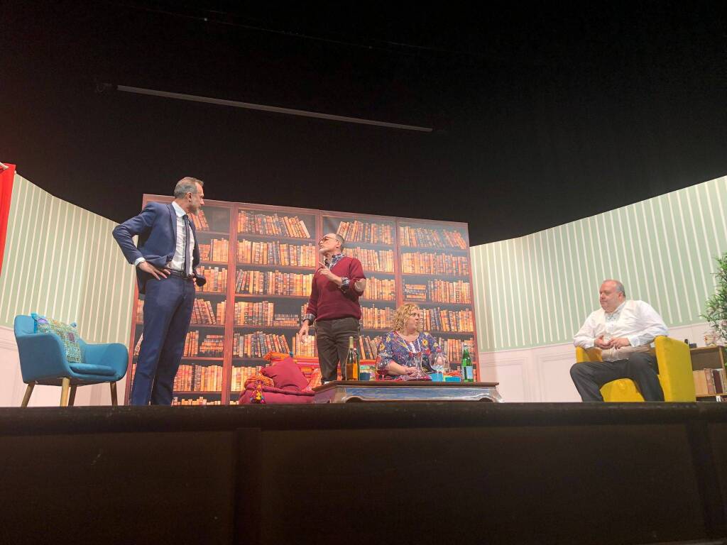 Al Teatro Tirinnanzi di Legnano "Le Prénom, Cena tra Amici" diverte e fa riflettere il pubblico