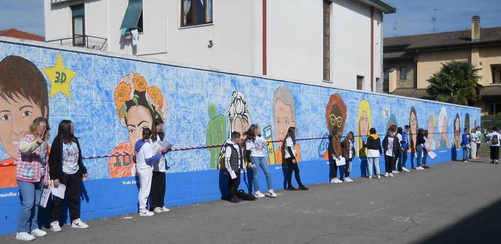 “Avventurieri in città”, inaugurato il murales alla scuola Fermi di Lainate